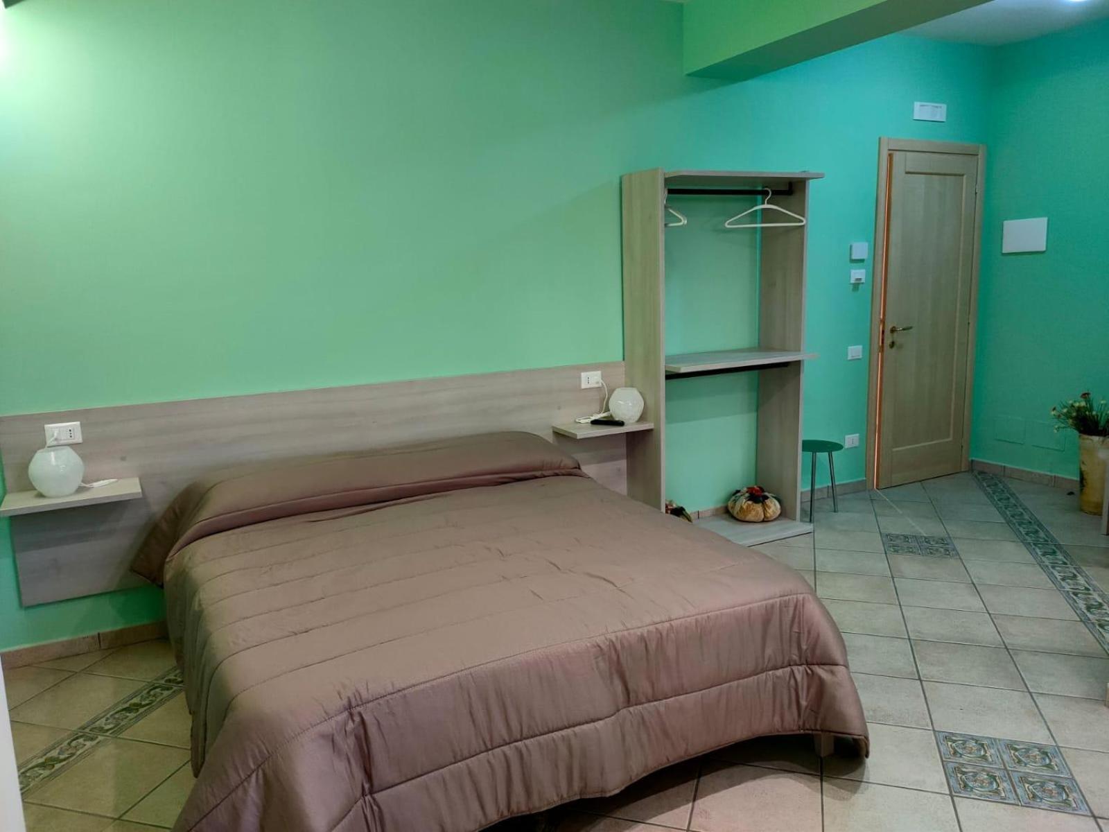 Vittoria Aparthotel *